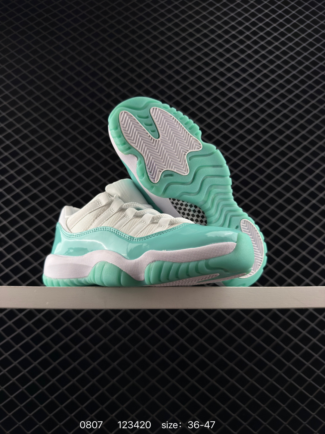 Nike Air Jordan 11 Retro Low